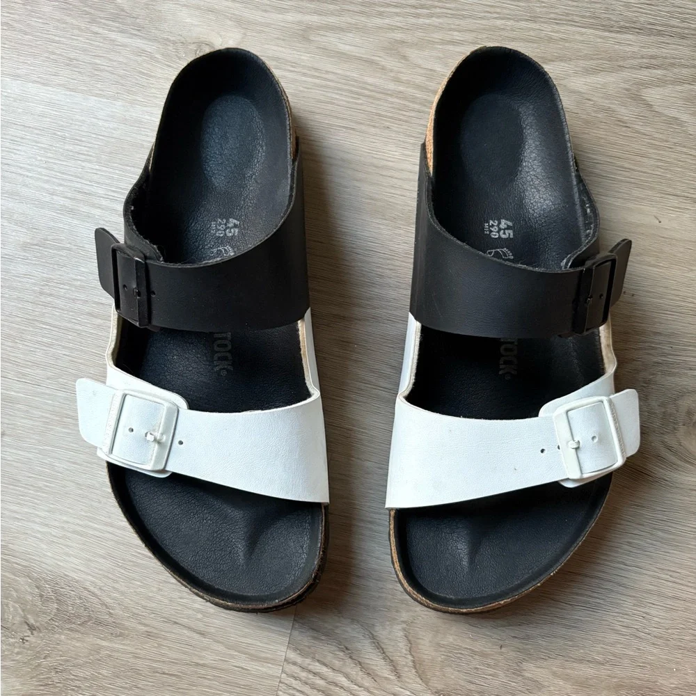 NWOT Birkenstock Arizona Men's Black & White Sandals - SIZE 12
